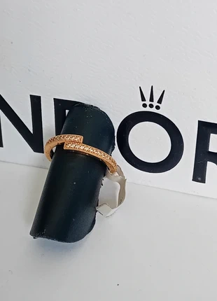 Bague Pandora chevauchante métal doré or jaune T54, brand: Pandora, condizioni: Nuovo con cartellino, taglia: 16,9 mm Ø / 13,5, €50.00, €53.20 include la Protezione acquisti Pro