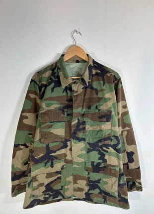 Veste chemise militaire US army early 2000’s end of 90’s rare surplus militaire, marke: WORKWEAR, zustand: Sehr gut, größe: M, 30,00 €, 32,20 € inklusive Vinted-Käuferschutz