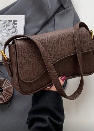 Sac à main marron style casual, marque: Casual, état: Neuf sans étiquette, 18,00 €, 19,60 € Protection acheteurs incluse