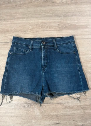 Short en jeans court Levi’s – Femme W30 L32 (M) Bleu – Authentique – Très bon état, merk: Levi's, staat: Heel goed, maat: M / 38 / 10, € 9,00, € 10,15 inclusief Kopersbescherming