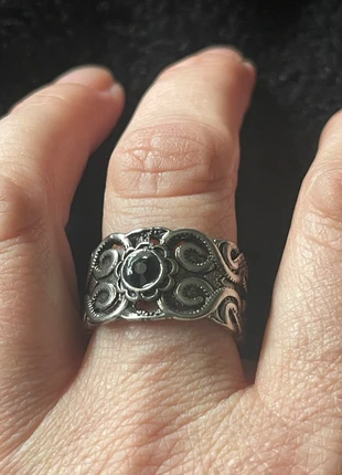Silver thick band ring with ornate detailing and a black gemstone., brand: kookiuk, condition: New without tags, size: Adjustable, £5.00, £5.95 includes Buyer Protection