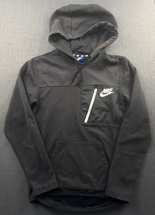 Sweat à capuche Nike noir avec poche zippée contrastante et logo brodé, marca: Nike, estado: Muy bueno, tamaño: XS, 15,00 €, 16,45 € Protección al comprador incluida
