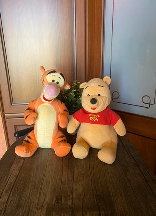 Lotto di due peluche, Peluche Winnie e Tigro,Pupazzi Disney,Winnie the Pooh,Tigro ,vintage, brand: Winnie The Pooh, condizioni: Ottime, taglia: Taglia unica, €15.00, €16.45 include la Protezione acquisti