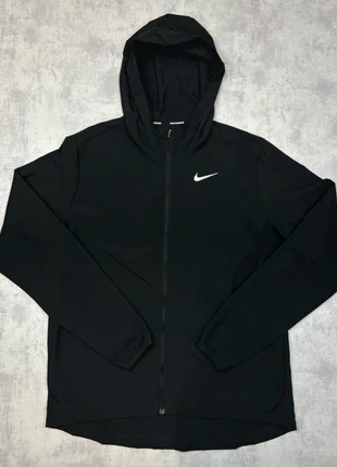 Veste sport running à capuche Nike Dri-Fit noir coupe vent imperméable taille M full zip, marque: Nike, état: Très bon état, taille: M, 49,00 €, 52,15 € Protection acheteurs (Pro) incluse