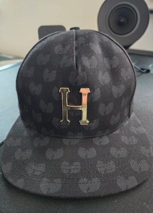 Huf X wutang limited edition., merk: HUF, staat: Nieuw zonder prijskaartje, maat: Universele maat, € 59,00, € 62,65 inclusief Kopersbescherming