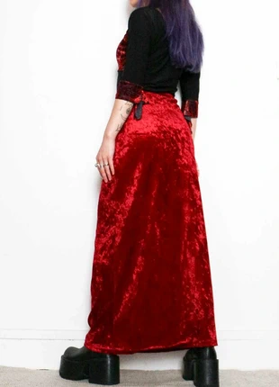 Red velvet maxi skirt | Jupe longue en velours rouge, marque: Vintage, état: Très bon état, taille: XS / 34 / 6, 16,00 €, 17,50 € Protection acheteurs (Pro) incluse