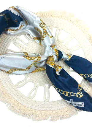 Foulard Mico Sancho – Chaînes dorées sur fond marine et blanc – Vintage chic, marque: Mico Sancho, état: Très bon état, 7,90 €, 9,00 € Protection acheteurs incluse