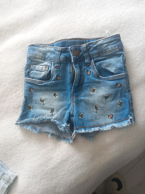 Short 7 ans