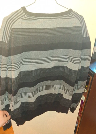 Grijze pul met zwarte strepen., marque: Canda, état: Très bon état, taille: XL, 2,00 €, 2,80 € Protection acheteurs incluse