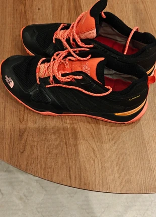 Chaussures The North face, marque: The North Face, état: Neuf sans étiquette, taille: 40.5, 45,00 €, 47,95 € Protection acheteurs incluse