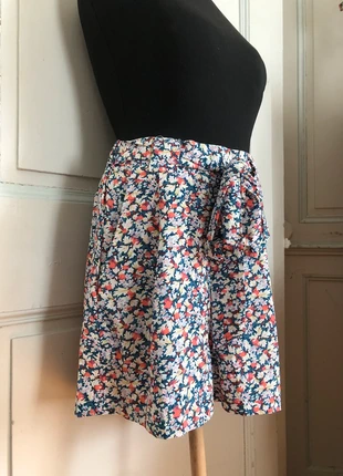 Short fluide fleuri, marca: Moon Mood, estado: Nuevo con etiquetas, tamaño: M / 38 / 10, 12,00 €, 13,30 € Protección al comprador incluida