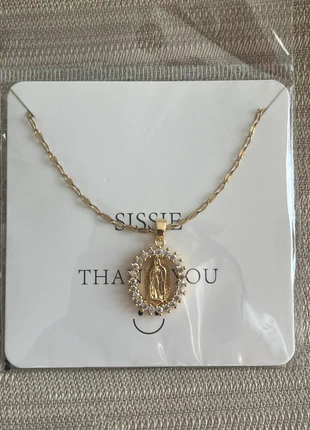 Collier doré Vierge Marie ovale – neuf sous blister, merk: Shein, staat: Nieuw met prijskaartje, € 2,50, € 3,33 inclusief Kopersbescherming