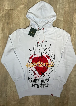 Sweat à capuche/Hoodie de luxe à cordons blanc Louis Vendôme design Coeur en feu / Rouge et blanc, merk: louis vendome, staat: Nieuw met prijskaartje, maat: L, € 30,00, € 32,20 inclusief Kopersbescherming