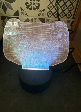 Lampe 3D gamer neuve, état: Neuf avec étiquette, 10,00 €, 11,20 € Protection acheteurs incluse