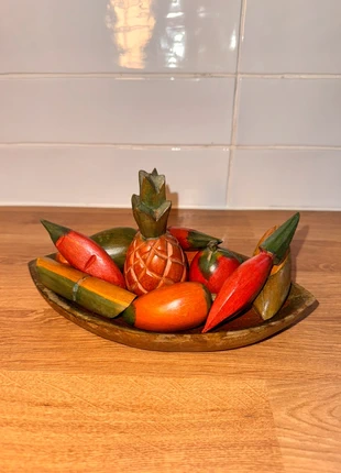 Fruits exotiques en bois sculpté + plateau, brand: Fait Main, condition: Very good, €12.00, €13.30 includes Buyer Protection