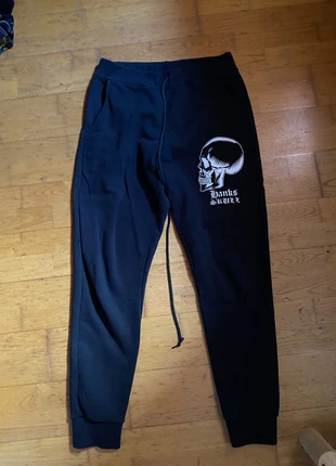 tuta nera, brand: ON SPIRIT, condizioni: Ottime, taglia: M, €5.00, €5.95 include la Protezione acquisti