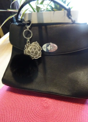 sac a main noir avec motifs porte clef sans marque, condition: Very good, €9.00, €10.15 includes Buyer Protection
