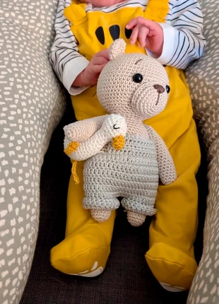 Alek the bear and his goose - Handmade, estado: Novo com etiquetas, tamanho: Tamanho único, €30.00, €32.20 inclui Proteção do Comprador