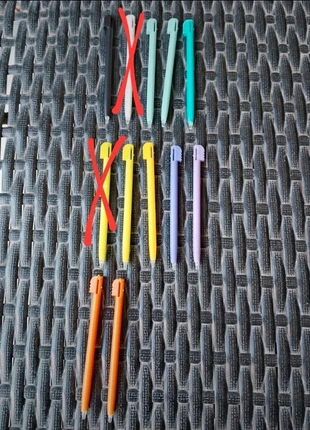 Pennini colorati per Nintendo DS Lite, merk: Nintendo, staat: Nieuw zonder prijskaartje, € 1,50, € 2,28 inclusief Kopersbescherming