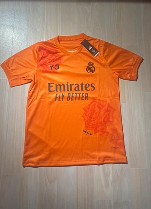 Maillot concept Real Madrid orange édition fleur S Homme, marque: Concept, état: Neuf avec étiquette, taille: S, 30,00 €, 32,20 € Protection acheteurs incluse