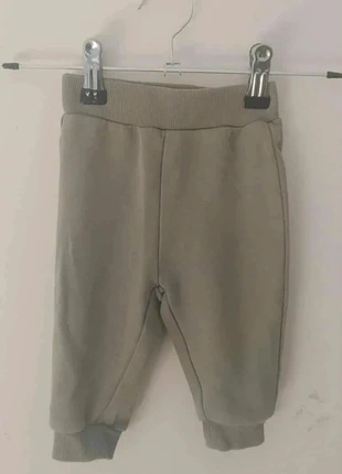 Lot de 2 bas de jogging chaud   6 mois, marque: Kiabi, état: Très bon état, taille: 6-9 mois / 68 cm, 5,00 €, 5,95 € Protection acheteurs (Pro) incluse