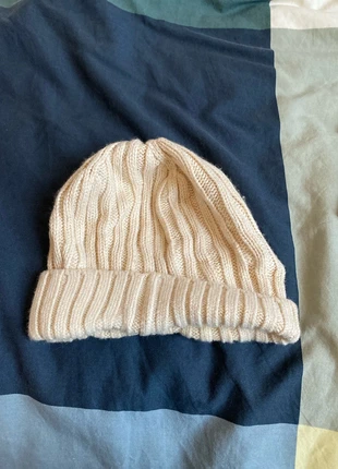 Uniqlo Beanje, merk: Uniqlo, staat: Veelgebruikt, maat: Universele maat, € 2,00, € 2,80 inclusief Kopersbescherming