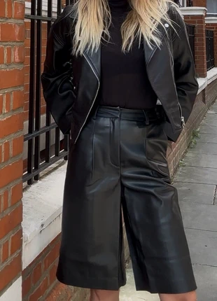 Pleat Front Bermuda Shorts in Imitation Leather La Redoute, brand: La Redoute, condition: New without tags, size: S / UK 8-10, £17.00, £18.55 includes Buyer Protection