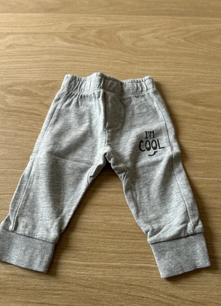 Pantalone garzato, brand: Blukids, condizioni: Ottime, taglia: 9-12 mesi / 74 cm, €2.50, €3.33 include la Protezione acquisti