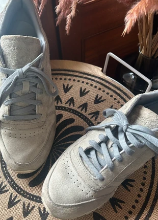 👟 Baskets Reebok grises/argentées | Taille 40, marca: Reebok, estado: Muy bueno, tamaño: 40, 12,00 €, 13,30 € Protección al comprador incluida