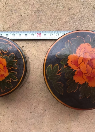 Lot 2 boîtes gigognes laquées vintage fleurs, marque: boîtes gigognes laquées fleurs, état: Très bon état, 9,95 €, 11,15 € Protection acheteurs incluse