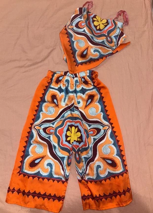 Ensemble fille, zustand: Neu, größe: 4 Jahre / 104, 8,00 €, 9,10 € inklusive Vinted-Käuferschutz