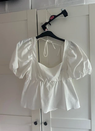 White puff sleeve peplum style top, brand: H&M, condition: Very good, size: M / UK 12-14, £4.00, £4.90 includes Buyer Protection