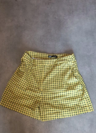 Jupes-short zara jaune taille L, brand: Zara, condition: Very good, size: L / 40 / 12, €9.00, €10.15 includes Buyer Protection