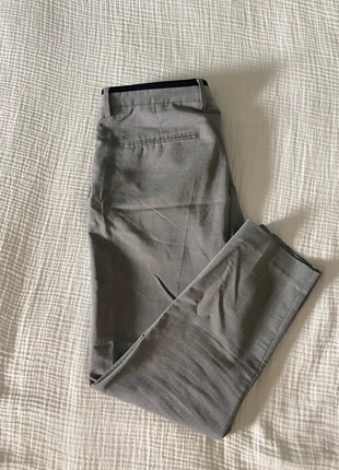 Pantalon Costume Zara Homme Gris Taille 42, marke: Zara, zustand: Zufriedenstellend, größe: W32 | DE 48, 4,00 €, 4,90 € inklusive Vinted-Käuferschutz