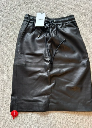 Leather skirt, marque: Theory, état: Neuf avec étiquette, taille: S / 36 / 8, 200,00 €, 210,70 € Protection acheteurs incluse