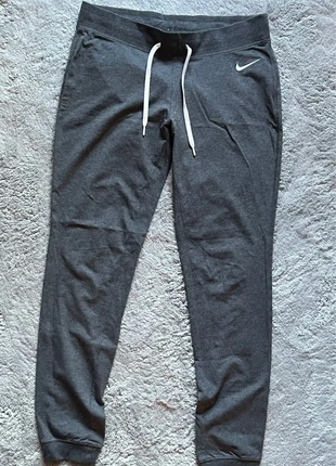 Jogging Nike, marque: Nike, état: Très bon état, taille: S, 9,00 €, 10,15 € Protection acheteurs incluse