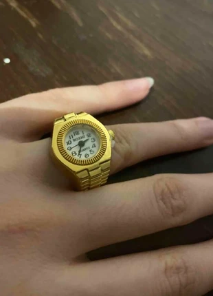 Mini Gold-Tone Bracelet Ring Watch, marca: Vintage Love, estado: Muito bom, tamanho: Ajustável, €32.00, €34.30 inclui Proteção do Comprador