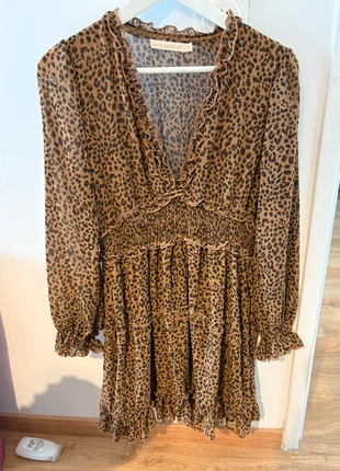 Robe léopard, marke: Retro & Icone, zustand: Sehr gut, größe: S / 36 / 8, 6,00 €, 7,00 € inklusive Vinted-Käuferschutz