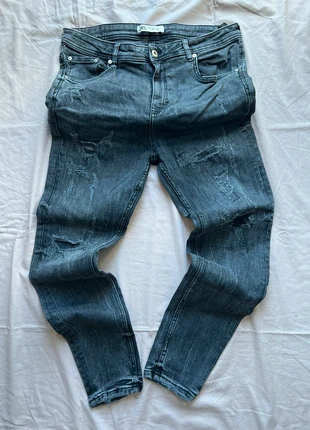 Jean skinny troué, brand: Zara, condizioni: Ottime, taglia: IT 40 | W30, €4.00, €4.90 include la Protezione acquisti