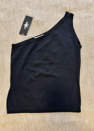 Top monospalla, brand: Enrico Coveri, condizioni: Nuovo con cartellino, taglia: L / IT 44 / EU 40, €10.00, €11.20 include la Protezione acquisti