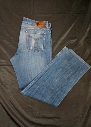 Pantaloni Jeans Regular Fit Calvin Klein Jeans da Uomo Blu
Taglia: W 33 / IT 48 / M, marke: Calvin Klein Jeans, zustand: Sehr gut, größe: M, 25,00 €, 26,95 € inklusive Vinted-Käuferschutz