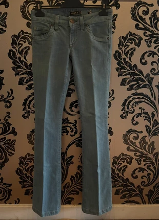 Jean taille basse évasé ONLY, merk: ONLY, staat: Goed, maat: XS / 34 / 6, € 10,00, € 11,20 inclusief Kopersbescherming