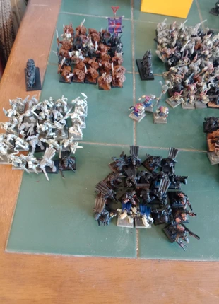 Skaven horde 225 skaven, brand: Games Workshop, condition: Satisfactory, €80.00, €84.70 includes Buyer Protection