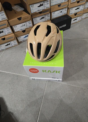 Casque kask, marke: KASK, zustand: Neu, mit Etikett, 100,00 €, 105,70 € beinhaltet Vinted-Käuferschutz Pro