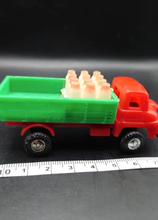Vintage Hard Plastic Bakwagen met lading Hong Kong, merk: Hong Kong, staat: Goed, maat: XS, € 4,00, € 4,90 inclusief Kopersbescherming