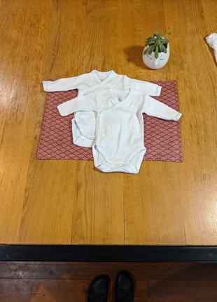Lot de 2 bodies, brand: Petit Bateau, condition: Very good, size: Up to 1 month / 50 cm, €3.00, €3.85 includes Buyer Protection