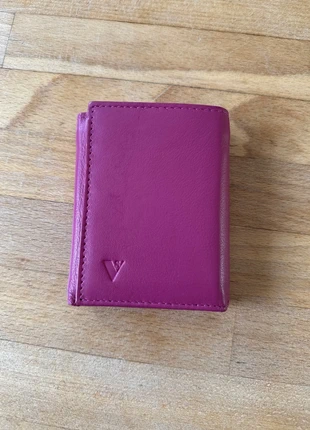 Portafogli in pelle fucsia, brand: Senza, condition: New without tags, €25.00, €26.95 includes Buyer Protection