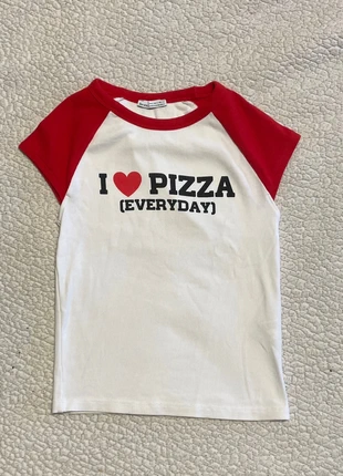 Bershka - Red and White t-shirt - Size S, Pit to pit 30cm and Lenght 45cm - I love pizza print, marca: Bershka, estado: Muito bom, tamanho: S / 36 / 8, €1.99, €2.79 inclui Proteção do Comprador