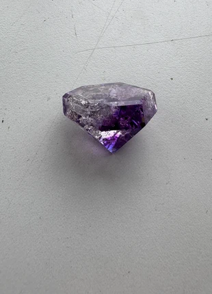 (G) Amethist Punt – Helder Paars, Veel Insluitsels – steen, marque: Quartz, état: Bon état, 9,50 €, 10,68 € Protection acheteurs incluse