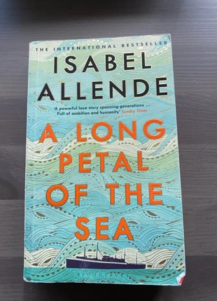 A long petal of the sea - Isabel Allende, staat: Veelgebruikt, € 1,00, € 1,75 inclusief Kopersbescherming